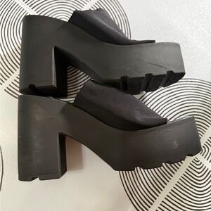 Steve Madden Black Platform Women's Mules